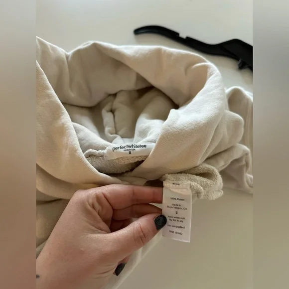 perfectwhitetee Kokomo Beach Raw Hem Cut Off Crop Hoodie Ivory Cotton S - Picture 5 of 7